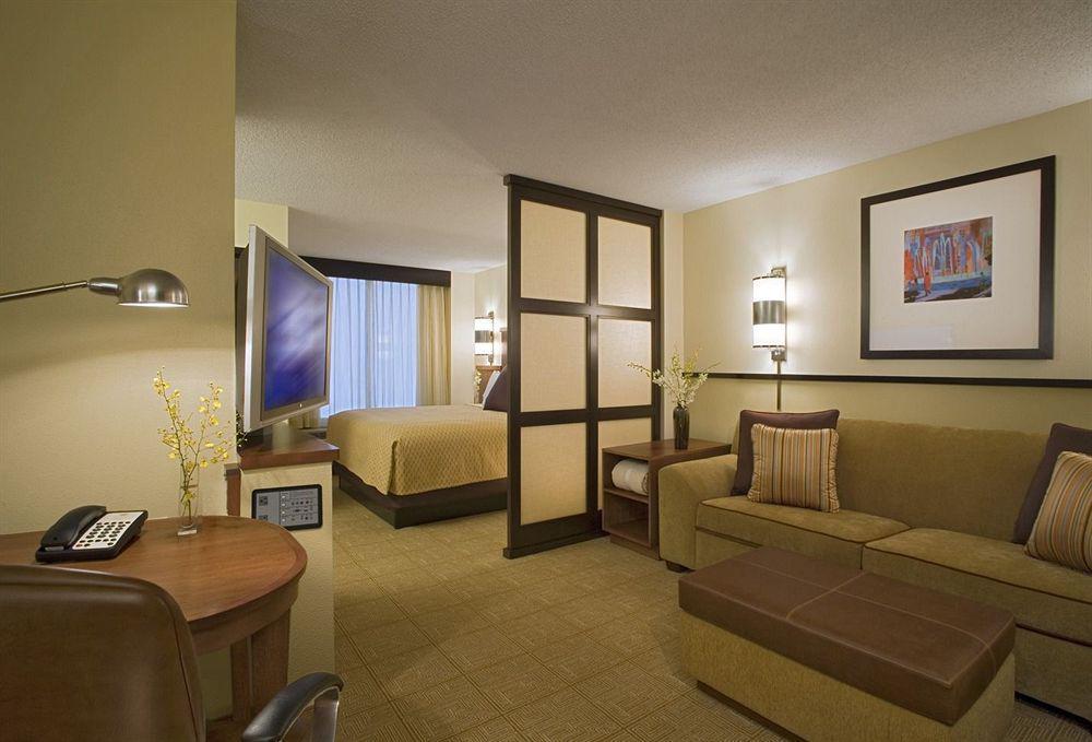 Comfort Suites Milwaukee West Zimmer foto